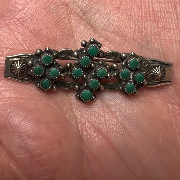 Circa 1940's Turquoise Snake Eyes Petit Point Sterling Silver 925 Brooch Pin - Picture 2 of 3